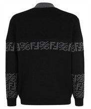 Load image into Gallery viewer, Wool crew-neck sweater
