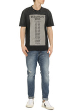 Carica l'immagine nel visualizzatore di Gallery, T-shirt in cotone con patch
