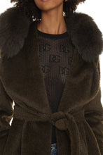 Carica l'immagine nel visualizzatore di Gallery, Cappotto Gessy in misto alpaca con cappuccio
