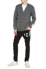 Carica l'immagine nel visualizzatore di Gallery, Cardigan in maglia a costine
