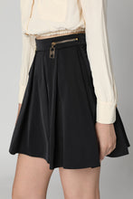 Load image into Gallery viewer, Pleated mini skirt
