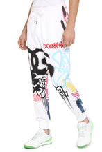 Carica l'immagine nel visualizzatore di Gallery, Track-pants in cotone con stampa Graffiti Spray
