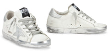 Carica l'immagine nel visualizzatore di Gallery, Sneaker classiche con dettagli distintivi
