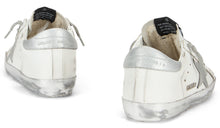 Carica l'immagine nel visualizzatore di Gallery, Sneaker classiche con dettagli distintivi
