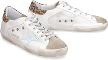 Carica l'immagine nel visualizzatore di Gallery, Sneakers low-top Superstar in pelle
