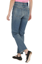 Carica l'immagine nel visualizzatore di Gallery, Cropped jeans con patch ricamata

