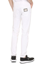 Carica l'immagine nel visualizzatore di Gallery, Jeans slim fit a 5 tasche
