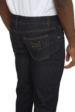 Carica l'immagine nel visualizzatore di Gallery, Jeans slim fit a 5 tasche
