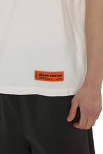 Carica l'immagine nel visualizzatore di Gallery, T-shirt girocollo in cotone
