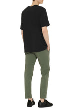 Carica l'immagine nel visualizzatore di Gallery, T-shirt girocollo in cotone
