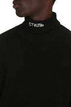 Carica l'immagine nel visualizzatore di Gallery, Maglione dolcevita in lana
