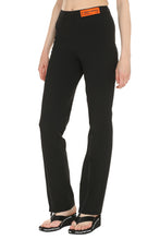 Carica l'immagine nel visualizzatore di Gallery, Pantaloni in gabardine stretch

