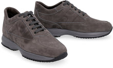 Carica l'immagine nel visualizzatore di Gallery, Sneakers Interactive in suede
