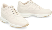 Carica l'immagine nel visualizzatore di Gallery, Sneakers Hogan Interactive in pelle
