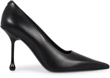 Load image into Gallery viewer, Ixia leather pumps
