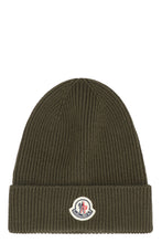 Carica l'immagine nel visualizzatore di Gallery, Cappello in maglia a coste
