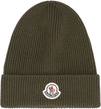 Carica l'immagine nel visualizzatore di Gallery, Cappello in maglia a coste
