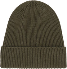 Carica l'immagine nel visualizzatore di Gallery, Cappello in maglia a coste
