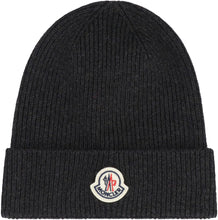 Carica l'immagine nel visualizzatore di Gallery, Cappello in lana

