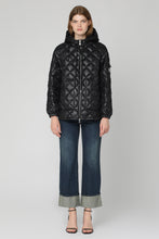 Load image into Gallery viewer, Hood padded jacket
