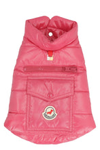 Carica l'immagine nel visualizzatore di Gallery, Moncler x Poldo Dog Couture - Gilet imbottito per cani
