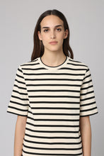 Carica l'immagine nel visualizzatore di Gallery, T-shirt girocollo in cotone
