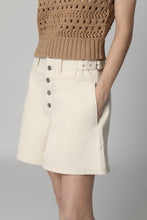 Carica l'immagine nel visualizzatore di Gallery, Shorts in denim
