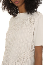 Carica l'immagine nel visualizzatore di Gallery, T-shirt in cotone con gilet in rete

