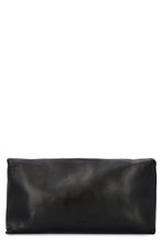 Carica l'immagine nel visualizzatore di Gallery, Clutch in pelle
