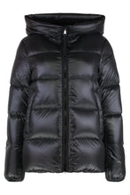 Load image into Gallery viewer, Short down jacket Serittes with hood
