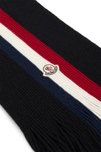 Carica l'immagine nel visualizzatore di Gallery, Sciarpa in lana tricolore
