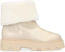 Carica l'immagine nel visualizzatore di Gallery, Stivaletti in Shearling Aurea
