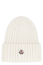 Carica l'immagine nel visualizzatore di Gallery, Cappello in maglia a coste
