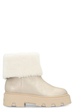 Carica l'immagine nel visualizzatore di Gallery, Stivaletti in Shearling Aurea
