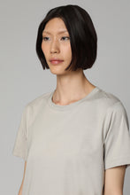 Carica l'immagine nel visualizzatore di Gallery, T-shirt girocollo in cotone
