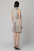 Load image into Gallery viewer, Knot front blouse
