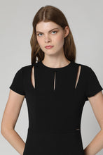 Carica l&#39;immagine nel visualizzatore di Gallery, Abito in crêpe
