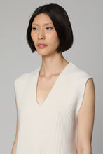Carica l'immagine nel visualizzatore di Gallery, Gilet in lana
