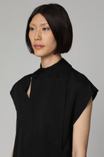 Carica l'immagine nel visualizzatore di Gallery, Blusa in crêpe
