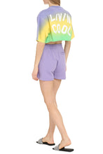 Carica l'immagine nel visualizzatore di Gallery, T-shirt crop con logo

