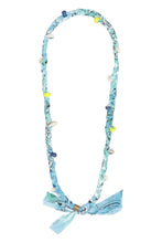 Carica l'immagine nel visualizzatore di Gallery, Collana con charm e perline
