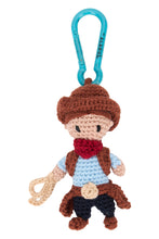 Carica l'immagine nel visualizzatore di Gallery, Portachiavi Cowboy all'uncinetto
