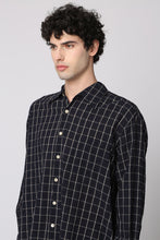 Carica l'immagine nel visualizzatore di Gallery, Camicia Above in motivo check
