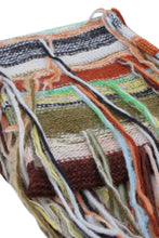 Carica l'immagine nel visualizzatore di Gallery, Sciarpa in maglia crochet
