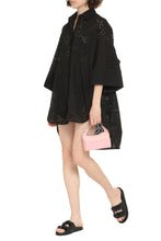 Carica l&#39;immagine nel visualizzatore di Gallery, Abito chemisier in cotone con decori in pizzo Sangallo
