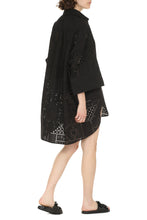 Carica l&#39;immagine nel visualizzatore di Gallery, Abito chemisier in cotone con decori in pizzo Sangallo
