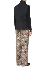 Load image into Gallery viewer, Lowerdale Quilted vest

