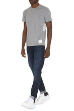 Carica l'immagine nel visualizzatore di Gallery, T-shirt in maglia con logo

