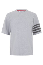 Carica l'immagine nel visualizzatore di Gallery, T-shirt con dettaglio a 4 righe
