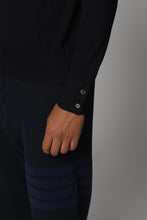 Carica l'immagine nel visualizzatore di Gallery, Pullover in lana con manica a righe
